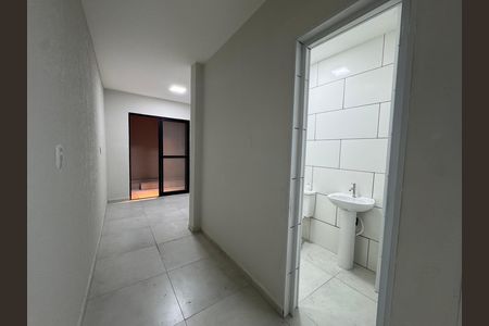Corredor de kitnet/studio para alugar com 1 quarto, 25m² em Km 18, Osasco