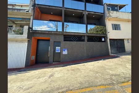 Fachada com PLACA de kitnet/studio para alugar com 1 quarto, 25m² em Km 18, Osasco