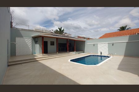 Casa à venda com 420m², 3 quartos e 6 vagas