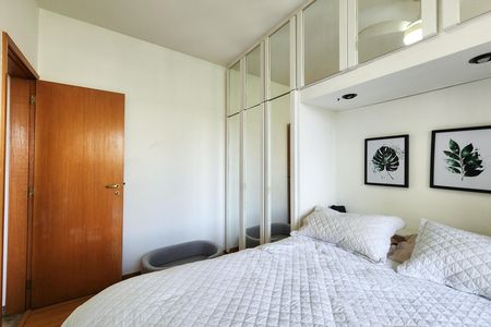 Apartamento à venda com 54m², 2 quartos e 1 vaga Apartamento à venda com 54m², 2 quartos e 1 vagaQuarto 2