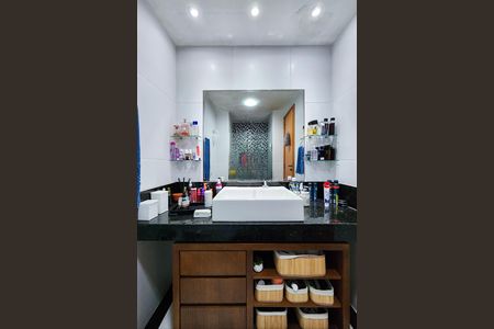 Apartamento à venda com 54m², 2 quartos e 1 vaga Apartamento à venda com 54m², 2 quartos e 1 vagaBanheiro