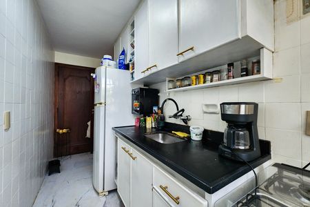 Apartamento à venda com 54m², 2 quartos e 1 vaga Apartamento à venda com 54m², 2 quartos e 1 vagaCozinha