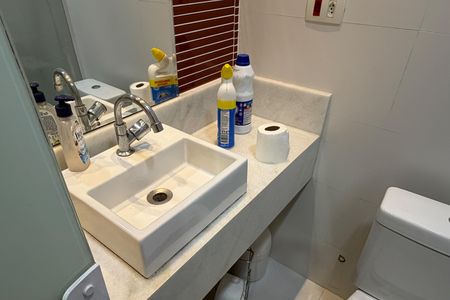 Banheiro de apartamento para alugar com 1 quarto, 54m² em Boqueirão, Santos
