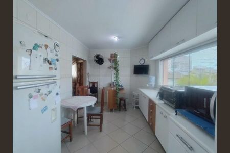 Casa à venda com 77m², 4 quartos e 1 vaga Casa à venda com 77m², 4 quartos e 1 vagaCozinha