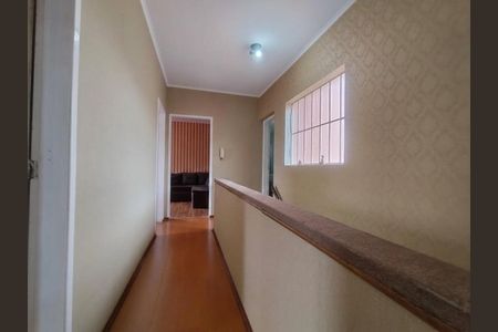 Corredor de casa à venda com 4 quartos, 77m² em Osvaldo Cruz, São Caetano do Sul