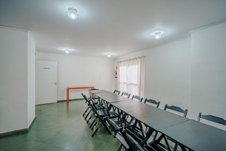 Apartamento para alugar com 46m², 2 quartos e 1 vaga Apartamento para alugar com 46m², 2 quartos e 1 vagaÁrea comum - Salão de festas