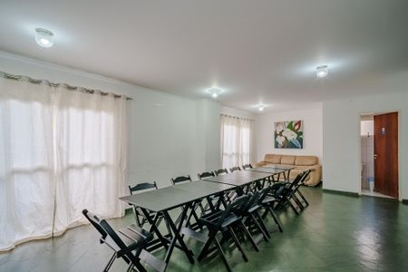 Apartamento para alugar com 46m², 2 quartos e 1 vaga Apartamento para alugar com 46m², 2 quartos e 1 vagaÁrea comum - Salão de festas