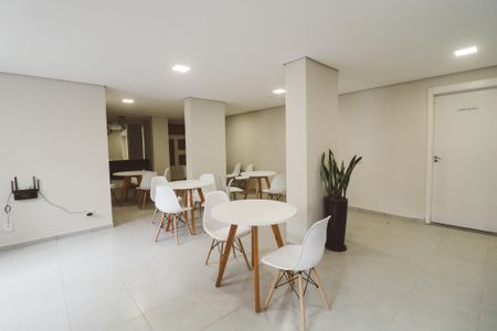 Apartamento à venda com 33m², 2 quartos e sem vagaÁrea comum - Salão de festas