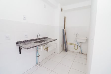 Apartamento à venda com 33m², 2 quartos e sem vaga Apartamento à venda com 33m², 2 quartos e sem vagaCozinha e Área de Serviço