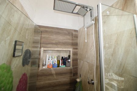 Casa de condomínio à venda com 98m², 2 quartos e 2 vagasBanheiro