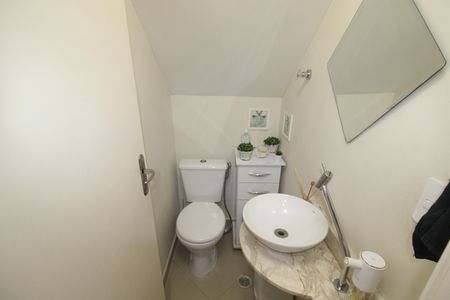Casa de condomínio à venda com 98m², 2 quartos e 2 vagasLavabo