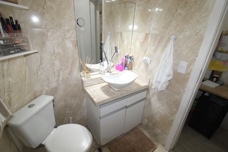Casa de condomínio à venda com 98m², 2 quartos e 2 vagasBanheiro