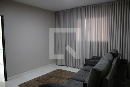 Casa à venda com 105m², 3 quartos e 2 vagas
