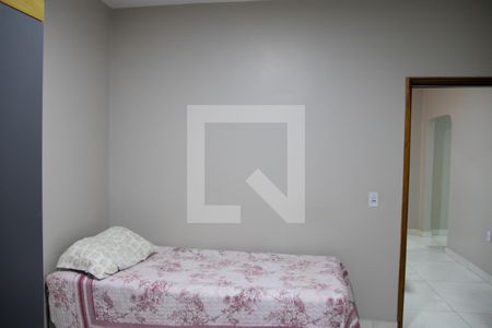 Casa à venda com 105m², 3 quartos e 2 vagas