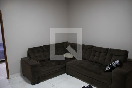 Casa à venda com 105m², 3 quartos e 2 vagas