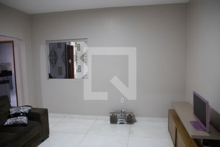 Casa à venda com 105m², 3 quartos e 2 vagas