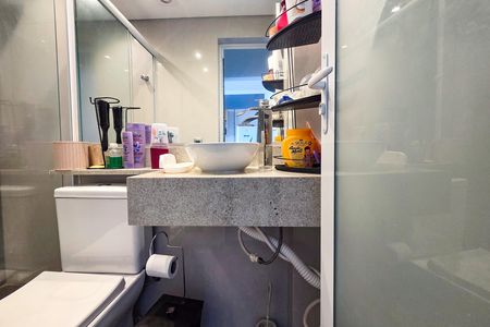 Banheiro de apartamento para alugar com 1 quarto, 38m² em Cidade Ocian, Praia Grande