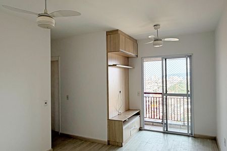 Apartamento para alugar com 2 quartos, 76m² em Castelo, Santos