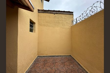 Casa de condomínio para alugar com 75m², 2 quartos e 1 vaga Casa de condomínio para alugar com 75m², 2 quartos e 1 vagaQuintal