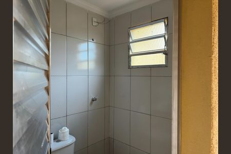 Casa de condomínio para alugar com 75m², 2 quartos e 1 vaga Casa de condomínio para alugar com 75m², 2 quartos e 1 vagaBanheiro