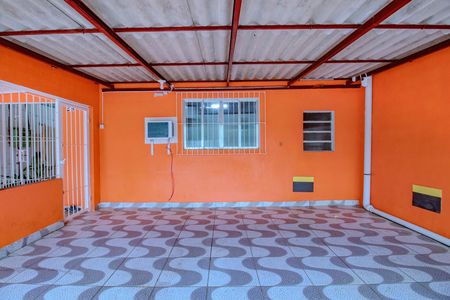 Garagem de casa à venda com 2 quartos, 61m² em Farrapos, Porto Alegre