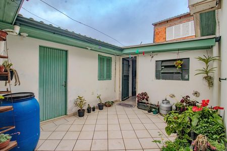 Área externa de casa à venda com 2 quartos, 61m² em Farrapos, Porto Alegre