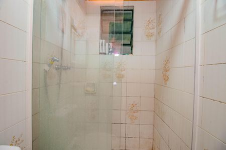 Casa à venda com 61m², 2 quartos e 2 vagas Casa à venda com 61m², 2 quartos e 2 vagasBanheiro Social