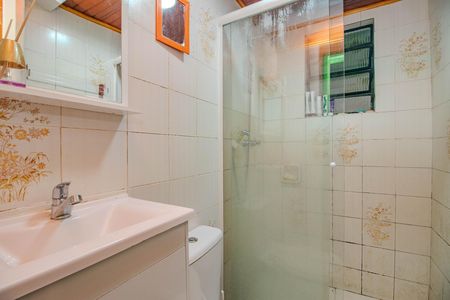 Casa à venda com 61m², 2 quartos e 2 vagas Casa à venda com 61m², 2 quartos e 2 vagasBanheiro Social