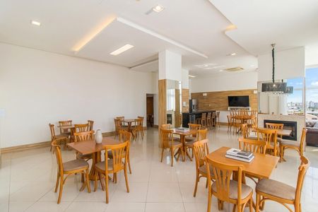 Área externa de apartamento à venda com 3 quartos, 120m² em Passo d’Areia, Porto Alegre