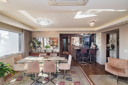 Apartamento à venda com 120m², 3 quartos e 2 vagas Apartamento à venda com 120m², 3 quartos e 2 vagasSala de Jantar