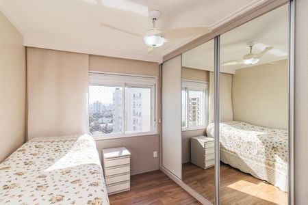 Apartamento à venda com 120m², 3 quartos e 2 vagas Apartamento à venda com 120m², 3 quartos e 2 vagasQuarto