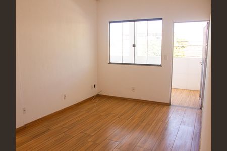Casa para alugar com 2 quartos, 85m² em Santa Cruz, Rio de Janeiro