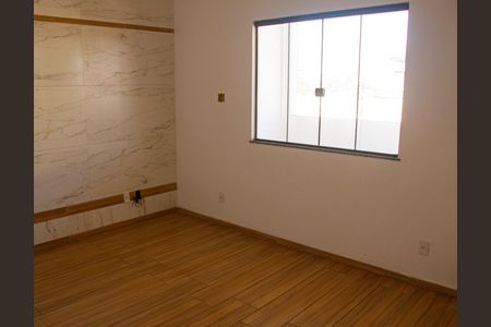Casa para alugar com 2 quartos, 85m² em Santa Cruz, Rio de Janeiro
