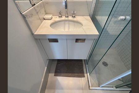 Banheiro de kitnet/studio à venda com 1 quarto, 37m² em Itaim Bibi, São Paulo