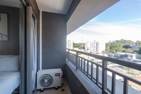 Studio para alugar com 17m², 1 quarto e sem vaga Studio para alugar com 17m², 1 quarto e sem vagaVaranda