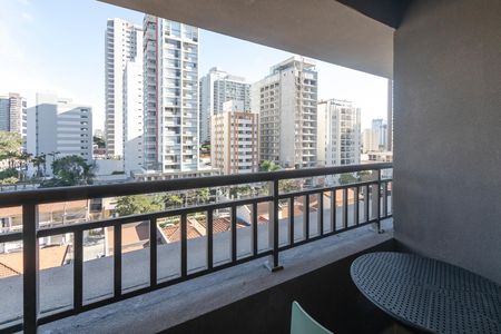 Studio para alugar com 17m², 1 quarto e sem vaga Studio para alugar com 17m², 1 quarto e sem vagaVaranda