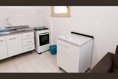 Cozinha de apartamento para alugar com 1 quarto, 29m² em Centro Histórico, Porto Alegre
