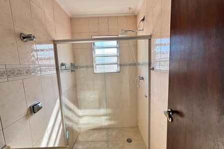 Casa para alugar com 140m², 3 quartos e 2 vagas Casa para alugar com 140m², 3 quartos e 2 vagasBanheiro 2