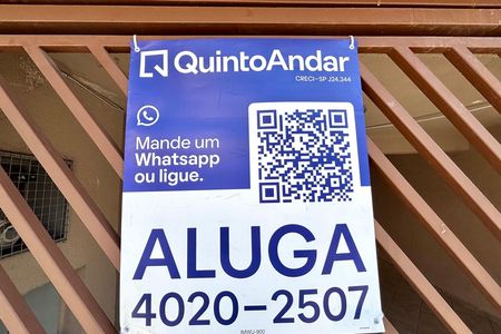 Fachada  de casa para alugar com 3 quartos, 140m² em Jardim Santo Antonio, São Paulo