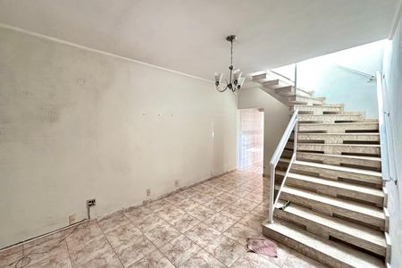 Sala de casa para alugar com 3 quartos, 140m² em Jardim Santo Antonio, São Paulo