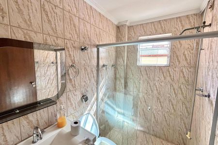 Casa para alugar com 140m², 3 quartos e 2 vagas Casa para alugar com 140m², 3 quartos e 2 vagasBanheiro 1