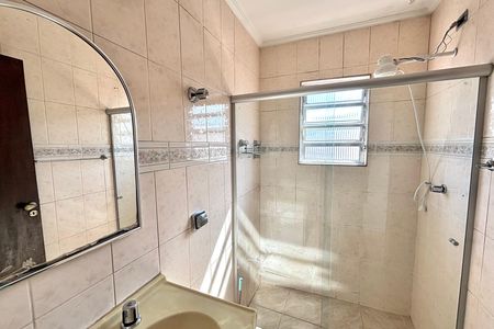 Casa para alugar com 140m², 3 quartos e 2 vagas Casa para alugar com 140m², 3 quartos e 2 vagasBanheiro 2
