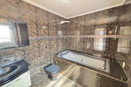 Casa para alugar com 140m², 3 quartos e 2 vagas Casa para alugar com 140m², 3 quartos e 2 vagasBanheiro 3