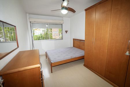Quarto 2 de apartamento para alugar com 2 quartos, 64m² em Jardim Itu, Porto Alegre