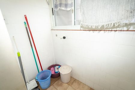 Área de Serviço de apartamento para alugar com 2 quartos, 64m² em Jardim Itu, Porto Alegre