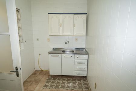 Cozinha de apartamento para alugar com 2 quartos, 64m² em Jardim Itu, Porto Alegre