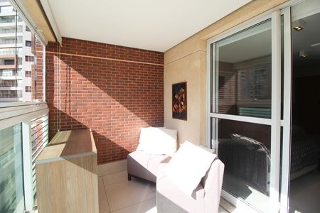 Varanda de kitnet/studio à venda com 1 quarto, 37m² em Itaim Bibi, São Paulo