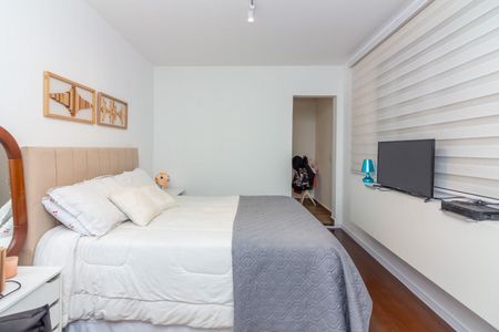 Casa à venda com 3 quartos, 250m² em Vila Oratorio, São Paulo