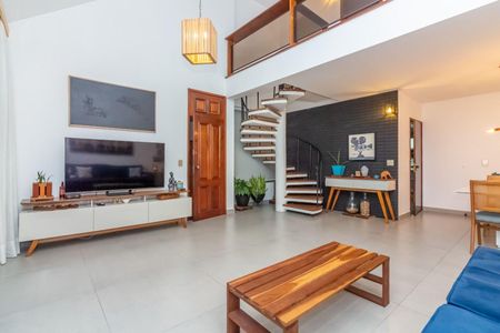 Casa à venda com 3 quartos, 250m² em Vila Oratorio, São Paulo