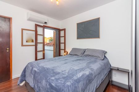 Casa à venda com 3 quartos, 250m² em Vila Oratorio, São Paulo